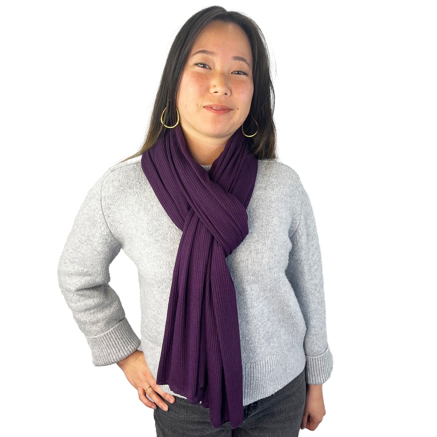 Amber Scarf in plum rib fabric on female model – cozy winter scarf for women