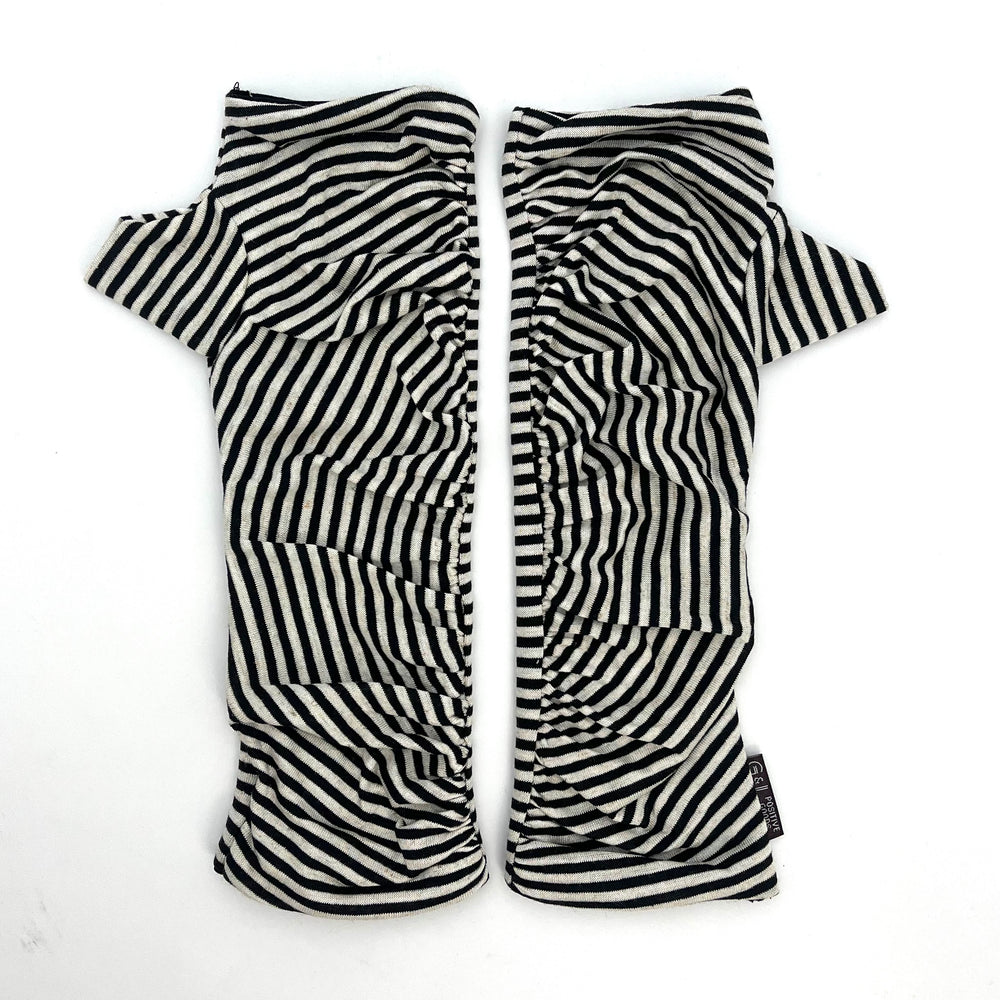 Bizou Wrist Warmers in black and white stripe color way, front view – upcycled jersey fingerless gloves