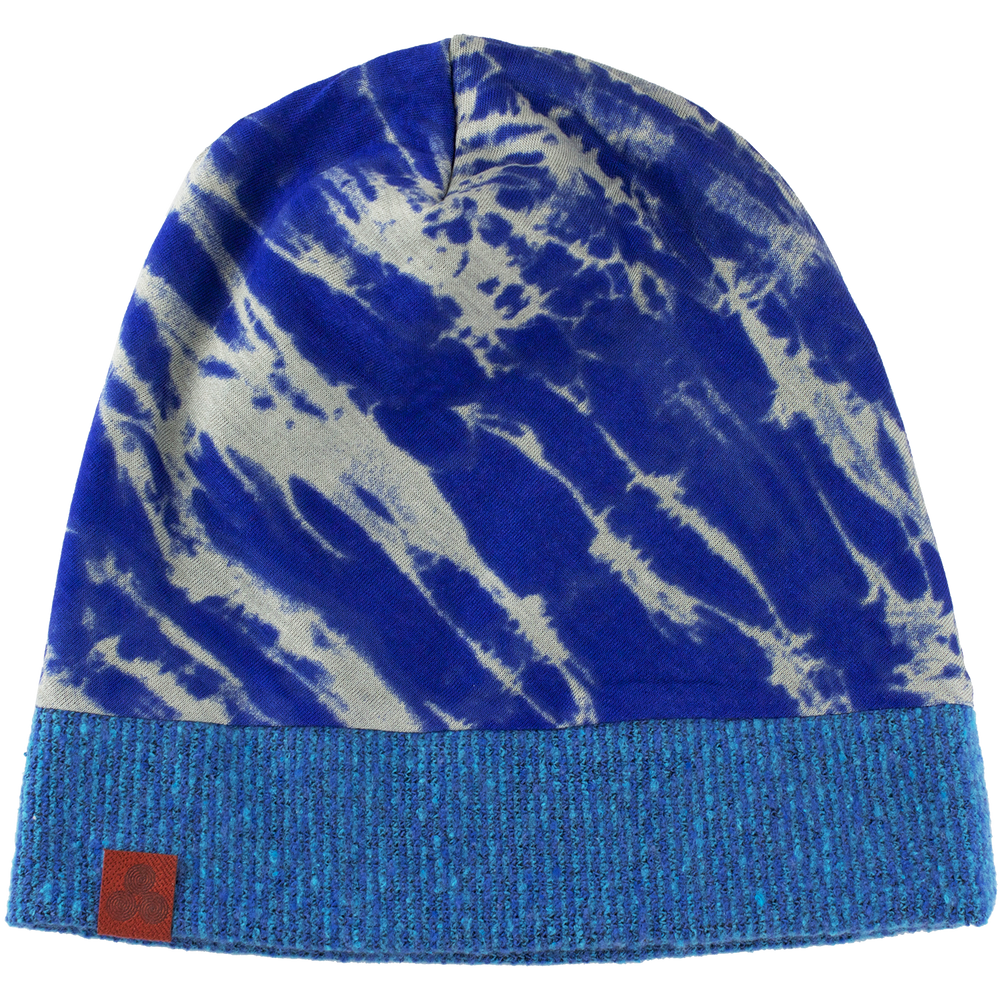 Kids Beanie in aqua blue water color – front view with jersey print and recycled cotton lining