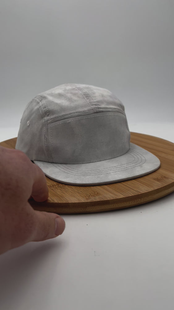 
                
                    Load and play video in Gallery viewer, Video of Jogga Moondust 5 Panel Cap – performance cap in recycled moondust polyester
                
            