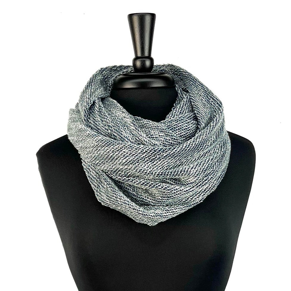 Sustainable Loop Scarves for Women | Eco-Friendly Fashion | Schals